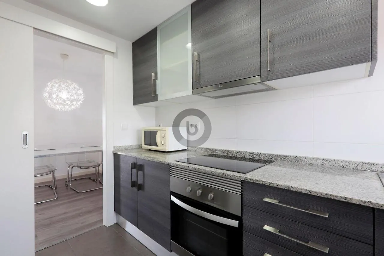Room In Apartment 4 Carrer De Trelawny Barcelona 0*,  Spain