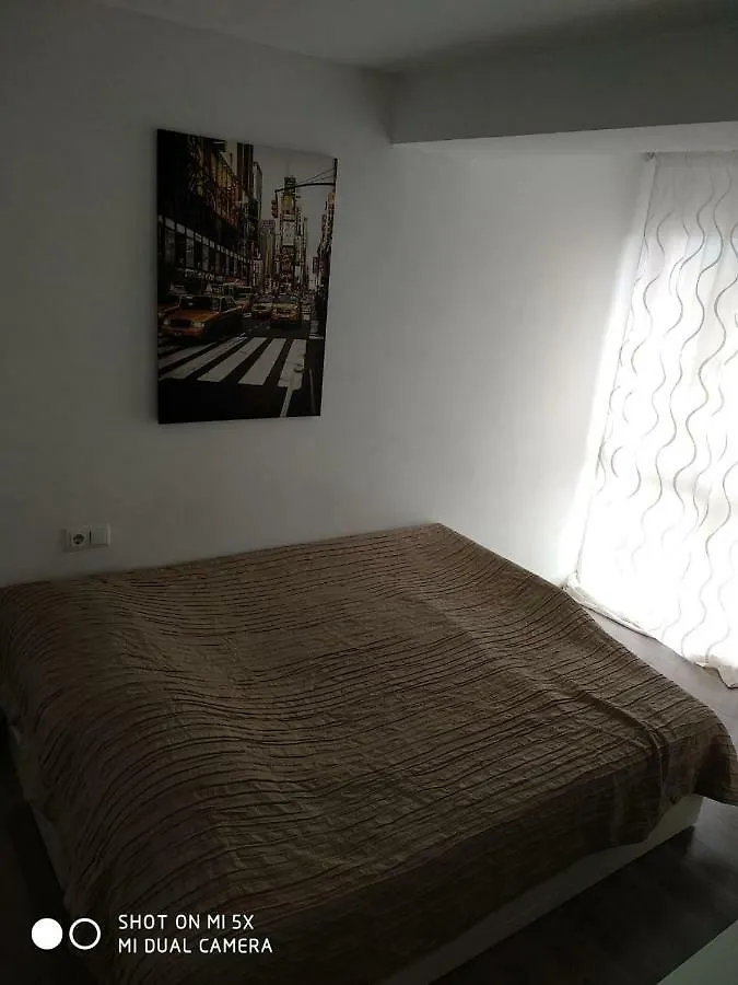 Room In Apartment 4 Carrer De Trelawny Barcelona Homestay