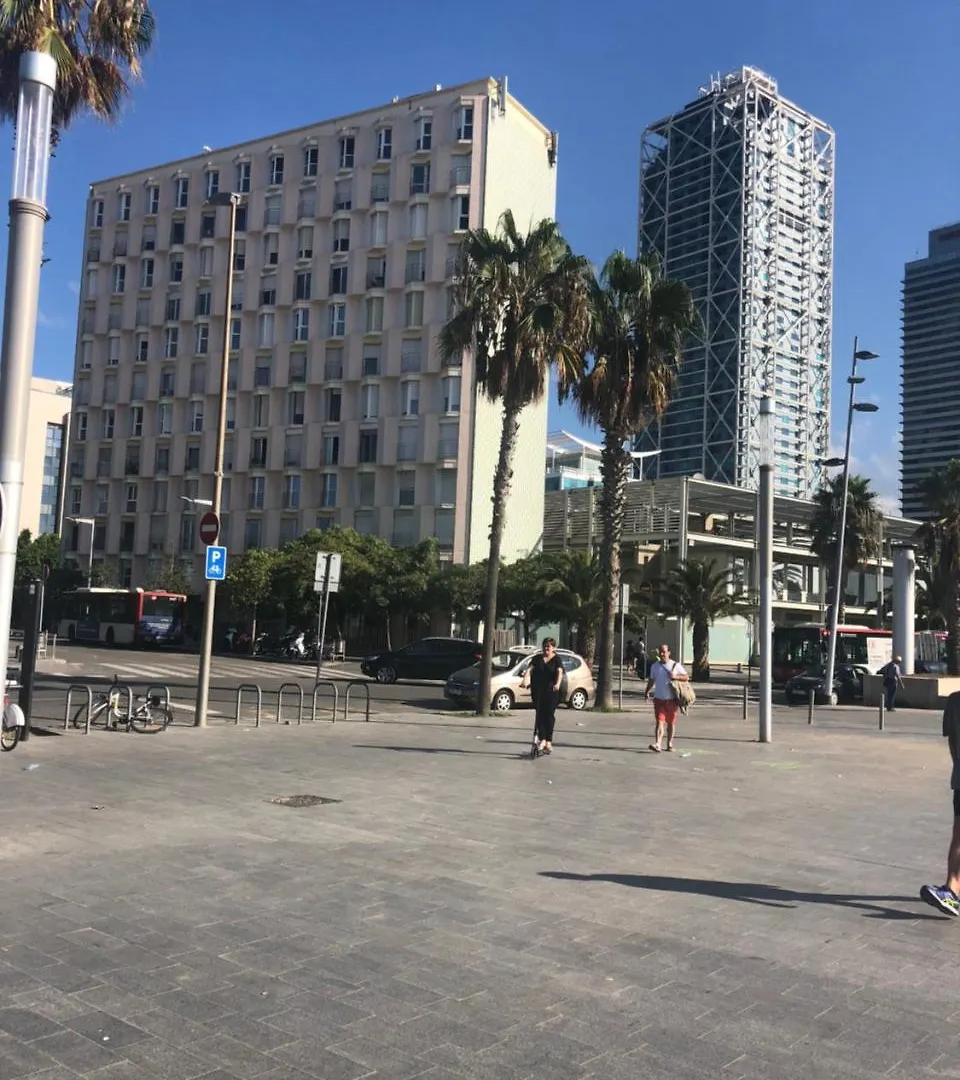 Room In Apartment 4 Carrer De Trelawny Βαρκελώνη